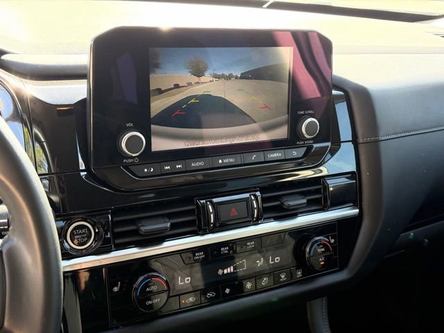 Used 2024 Nissan Pathfinder SV w/ Black Appearance Package image 19