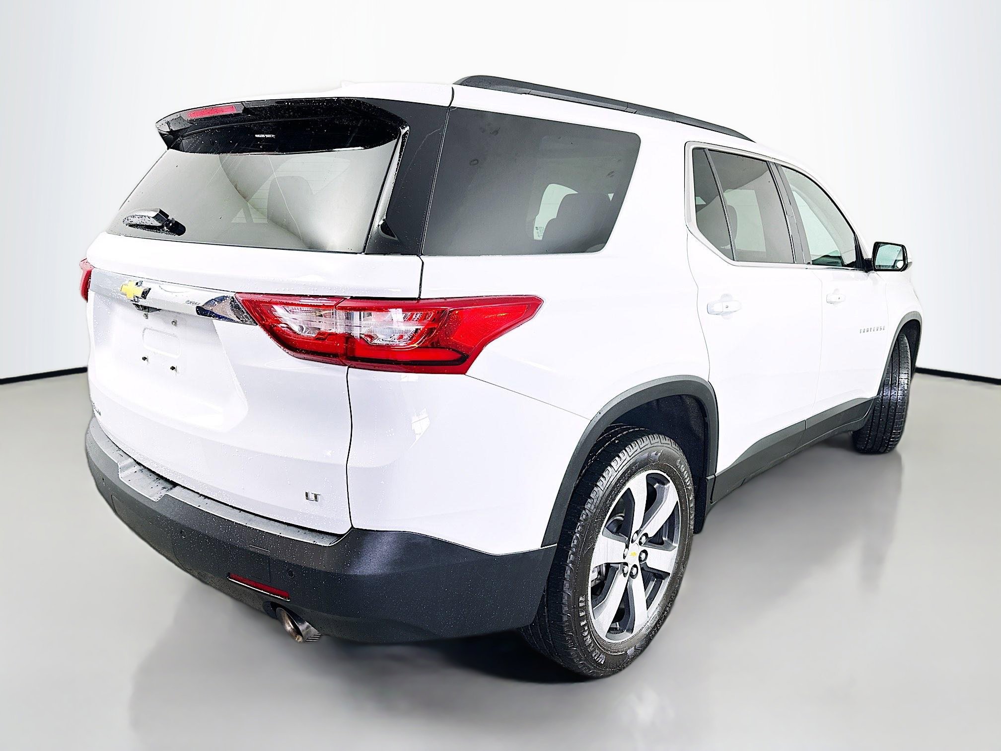 Used 2020 Chevrolet Traverse LT w/ LT Premium Package image 7