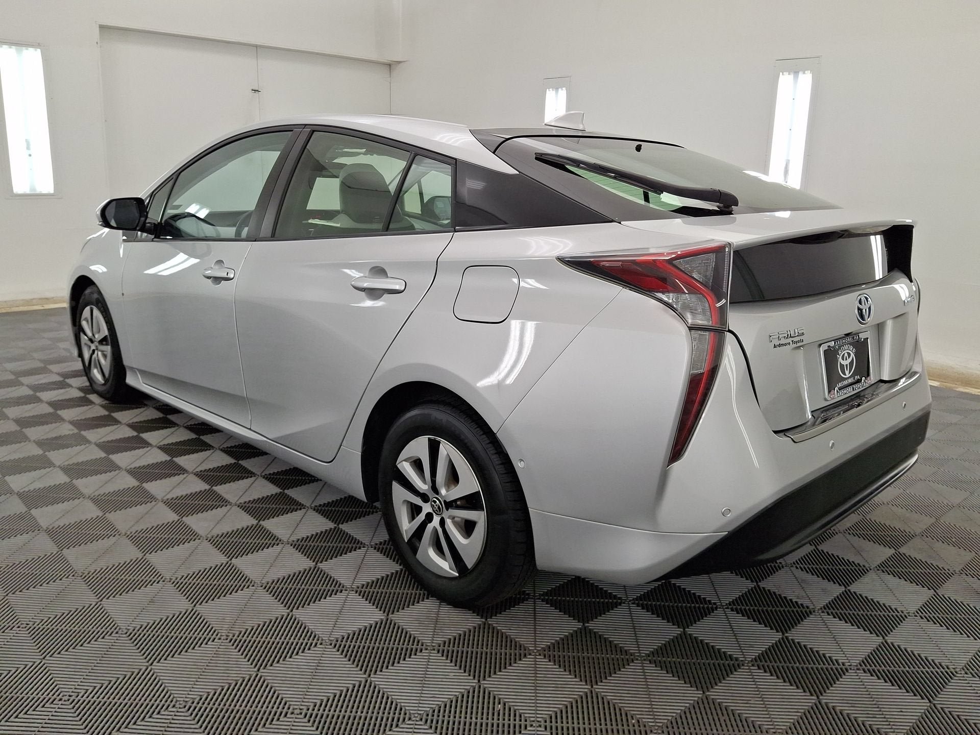 Used 2017 Toyota Prius Four FWD image 22