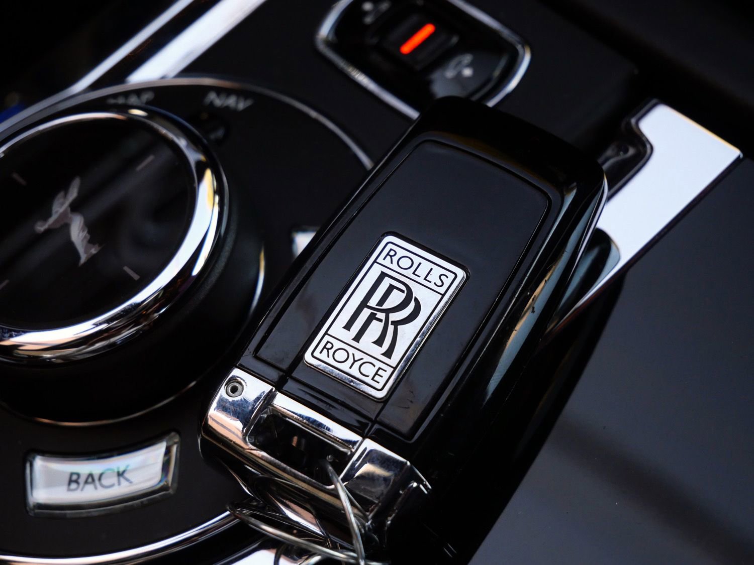 Certified 2018 Rolls-Royce Wraith RWD image 15