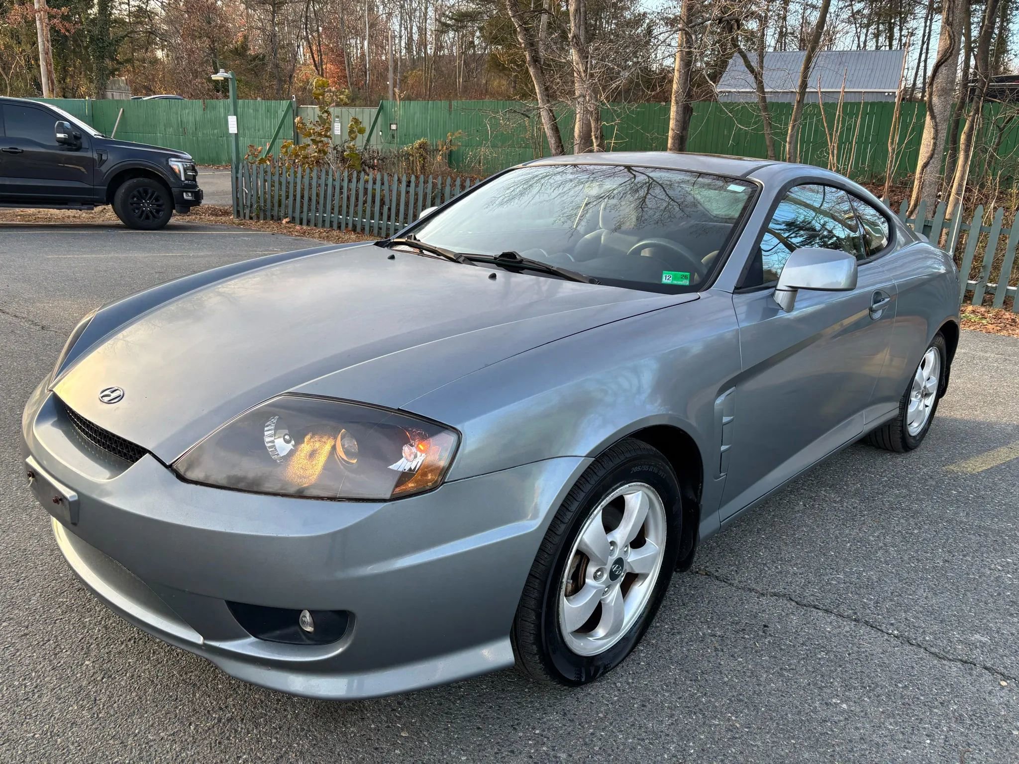 Used 2006 Hyundai Tiburon GS image 1