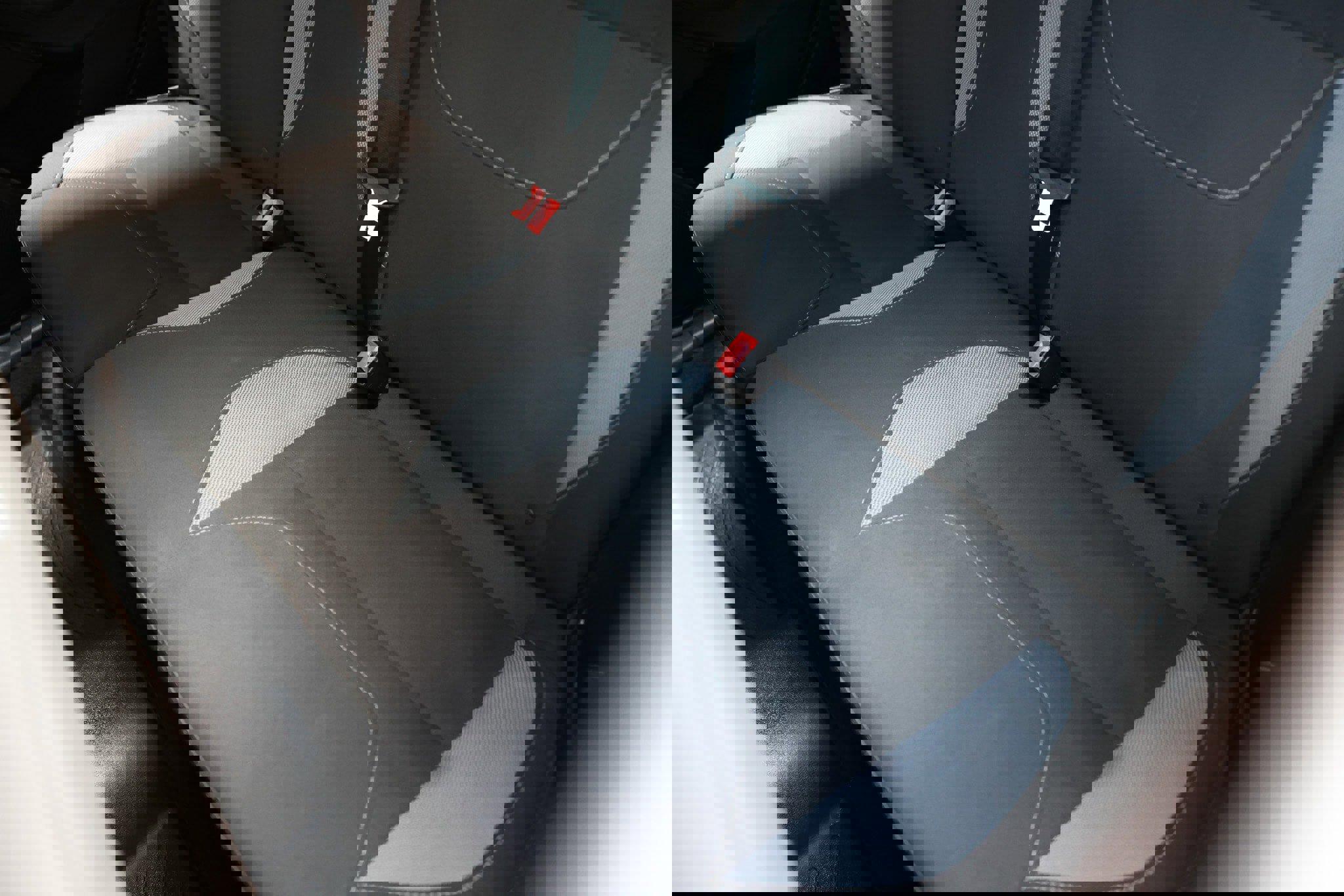 Used 2017 Ford Focus ST image 13