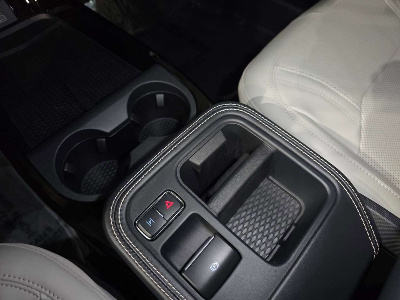 New 2025 Ford Mustang Mach-E Premium image 29