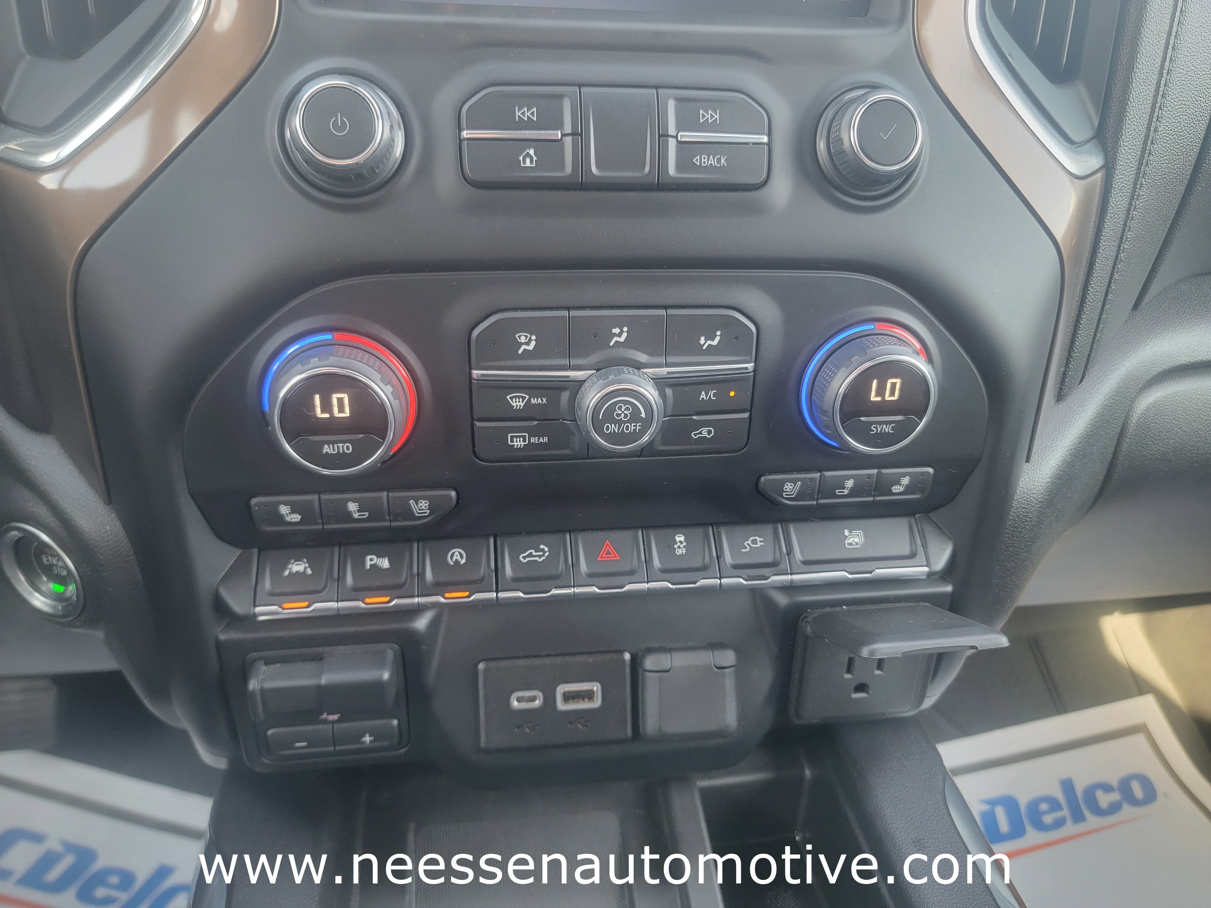 Used 2019 Chevrolet Silverado 1500 High Country w/ Technology Package image 24