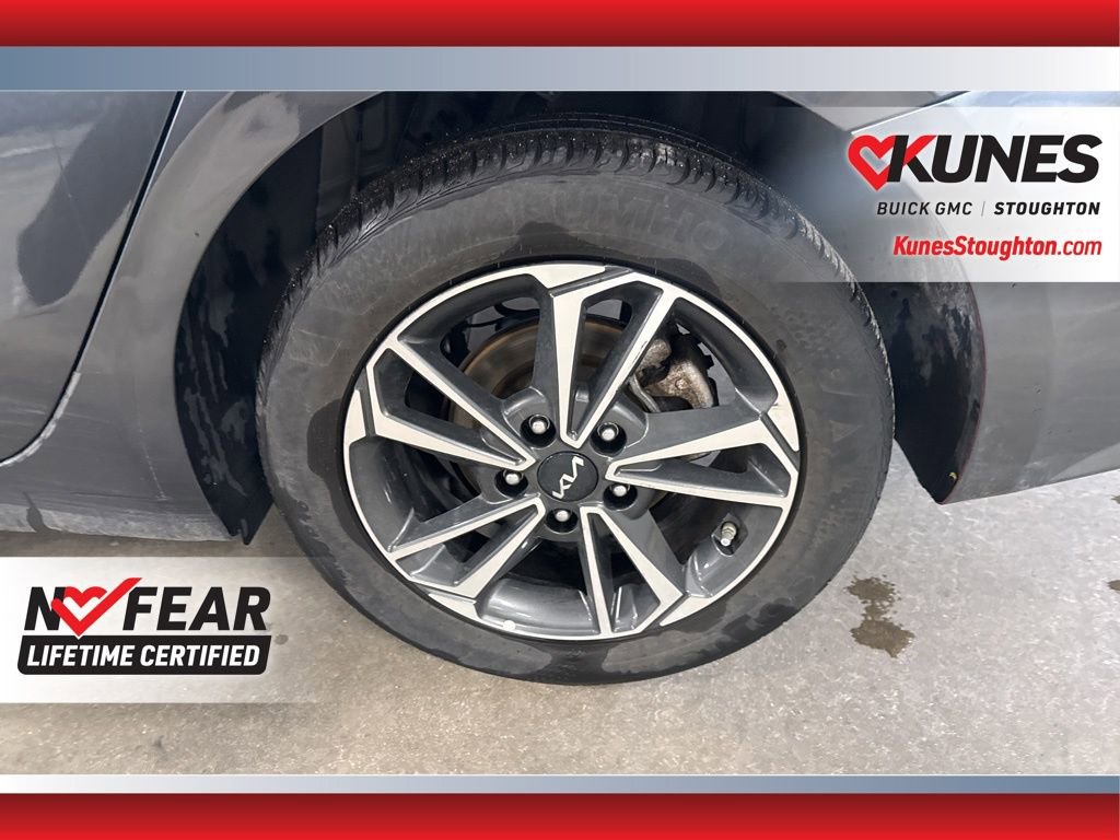 Used 2024 Kia Forte LXS image 17