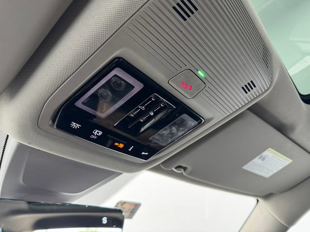 Used 2024 Volkswagen Atlas SE w/ Panoramic Sunroof Package FWD image 38