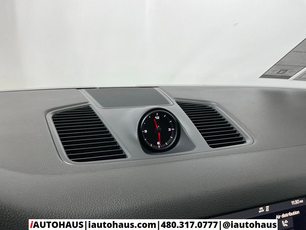 Used 2019 Porsche Cayenne Base image 25