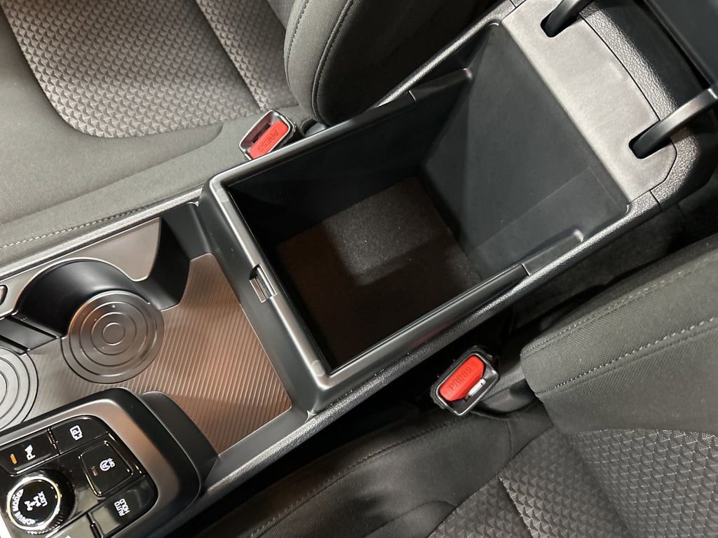 Used 2024 Kia Sportage LX image 27
