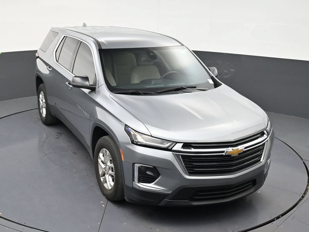 Used 2023 Chevrolet Traverse LS FWD image 18