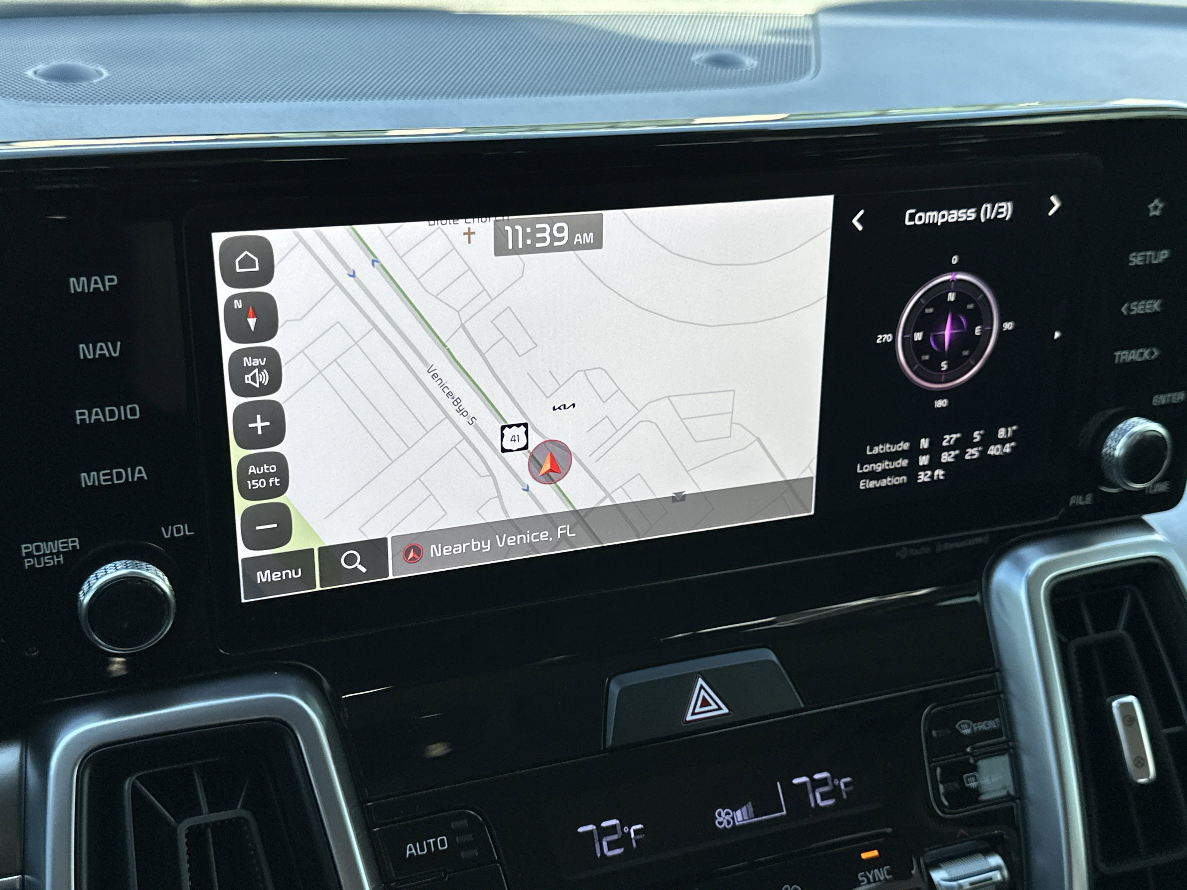 Certified 2024 Kia Sorento EX image 34