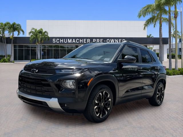 Used 2021 Chevrolet TrailBlazer LT w/ Premium Seating Package FWD image 3