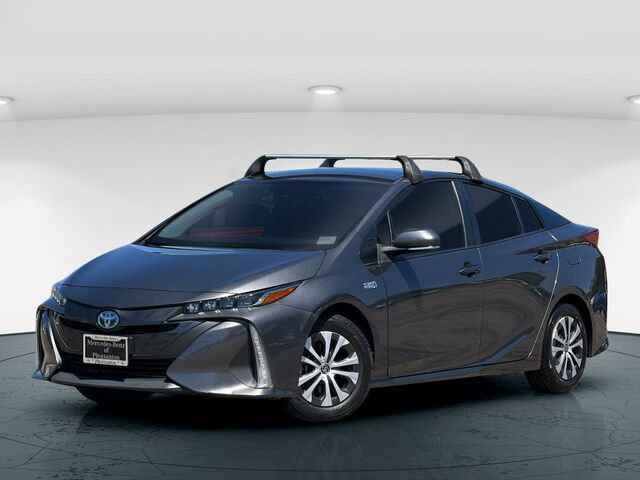 Used 2022 Toyota Prius Prime XLE FWD image 2