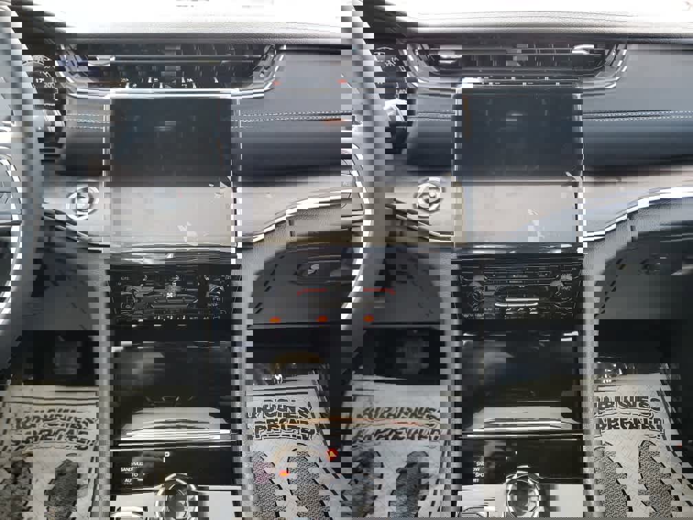 New 2025 Jeep Grand Cherokee Limited image 21