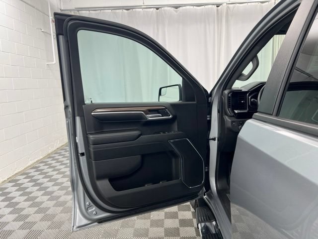 Used 2023 Chevrolet Silverado 1500 LT AWD/4WD image 12