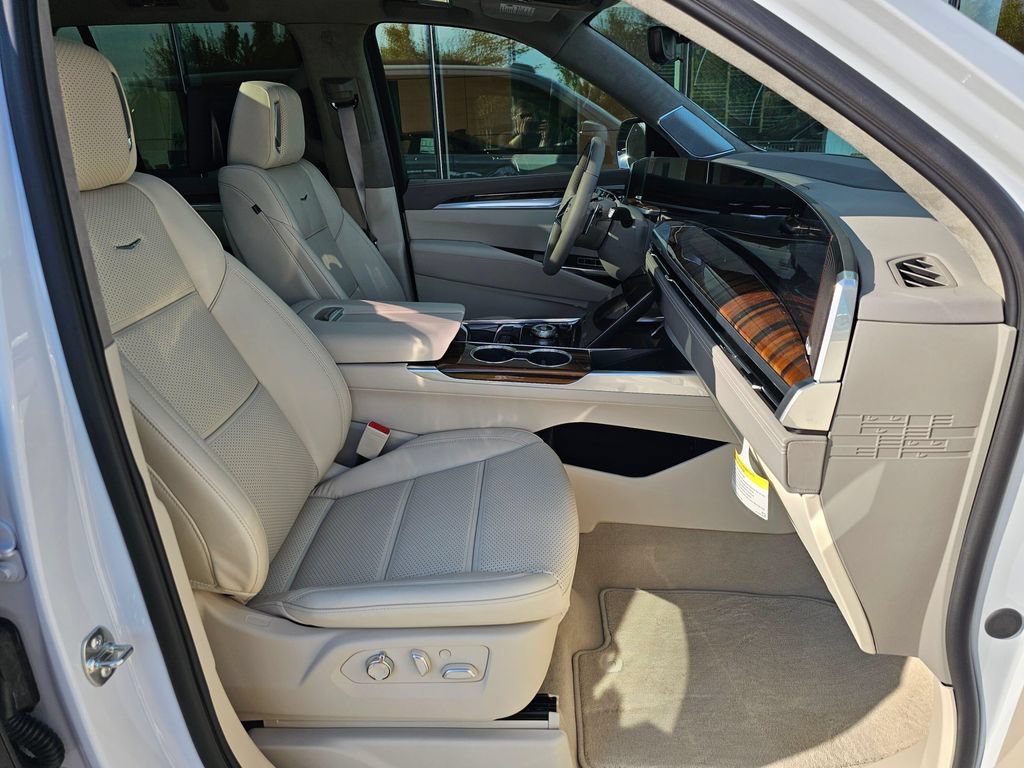 New 2026 Cadillac Escalade Platinum Sport AWD/4WD image 11