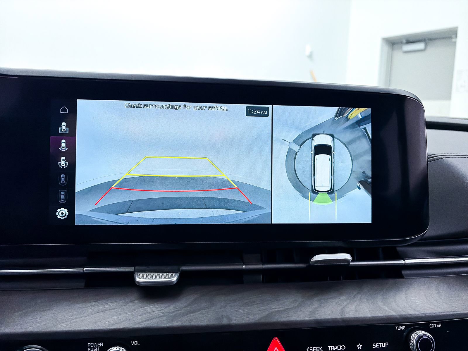 Certified 2024 Kia Carnival SX image 5