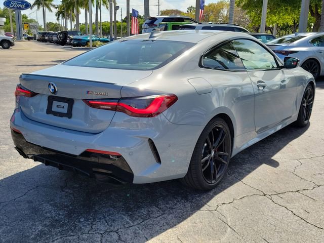 Used 2022 BMW M440i Coupe w/ Premium Package RWD image 3