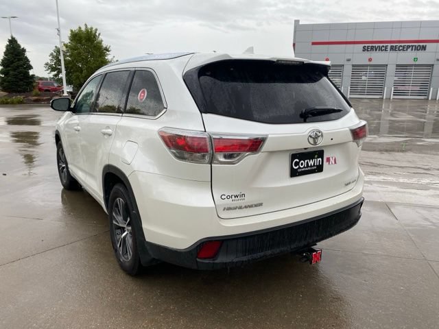 Used 2016 Toyota Highlander XLE AWD/4WD image 6