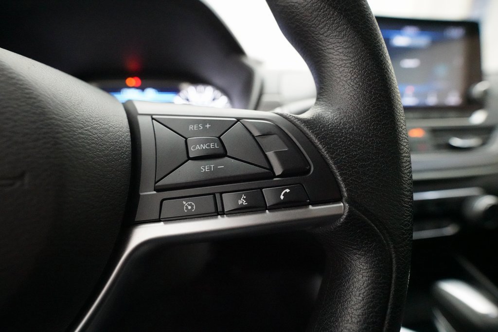 Used 2024 Nissan Altima 2.5 SV image 18