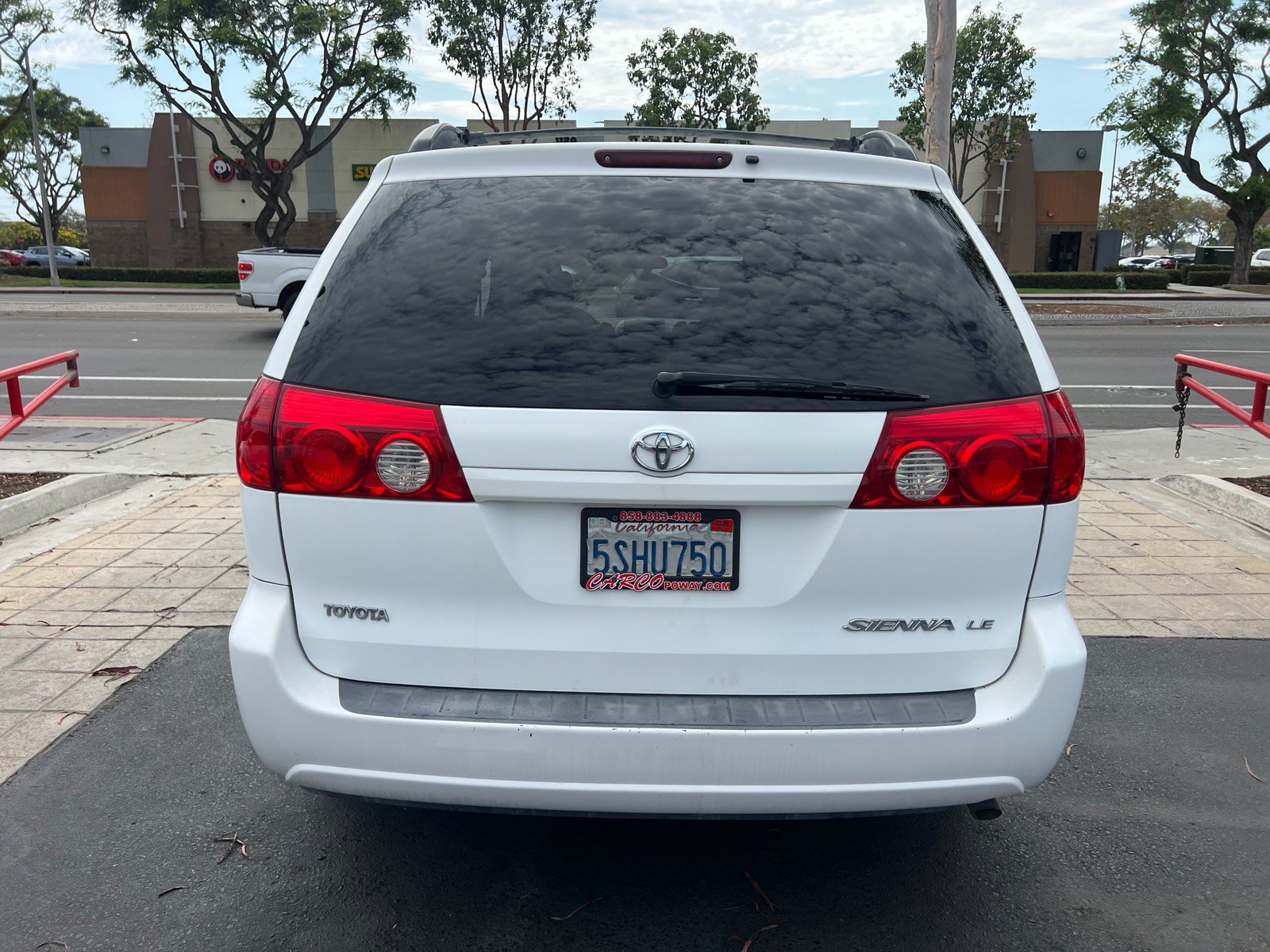 Used 2006 Toyota Sienna LE w/ LE Pkg 6 FWD image 7