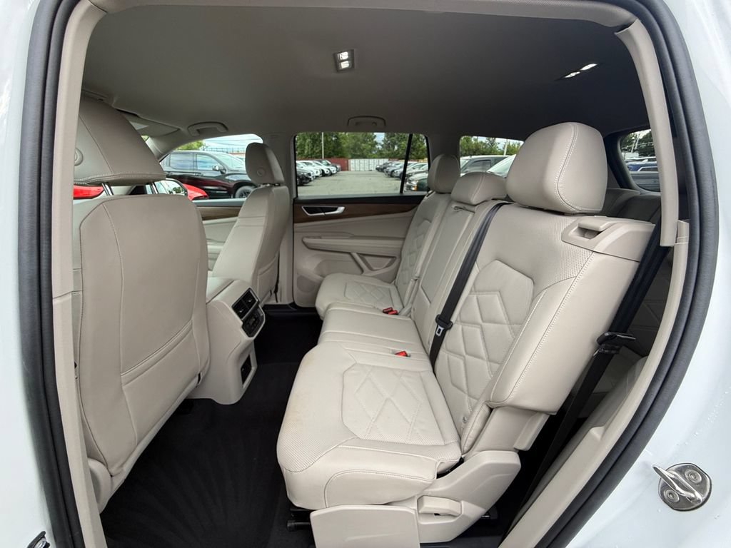 Used 2024 Volkswagen Atlas SE AWD/4WD image 26