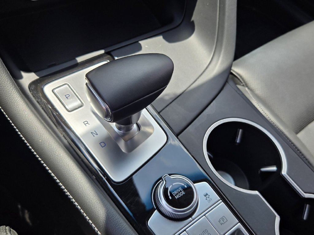 Used 2023 Genesis G70 2.0T RWD image 23