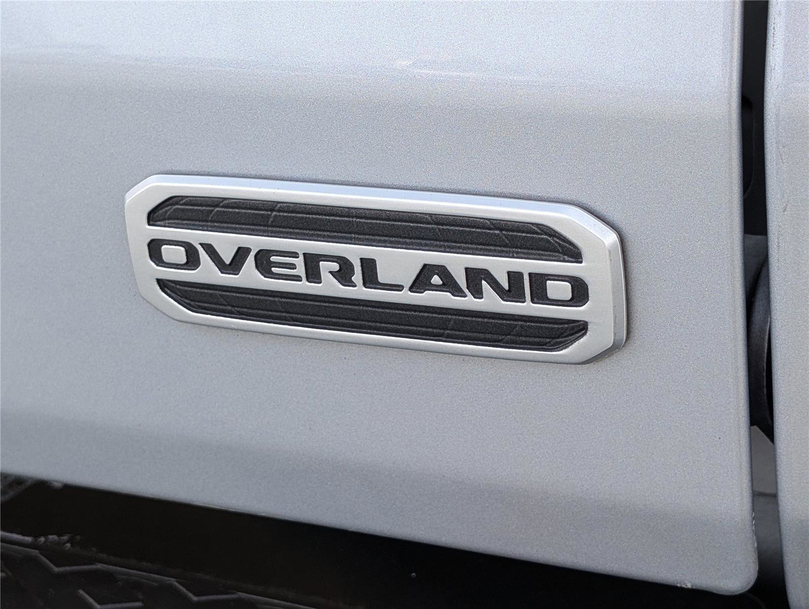 Used 2023 Jeep Gladiator Overland image 9