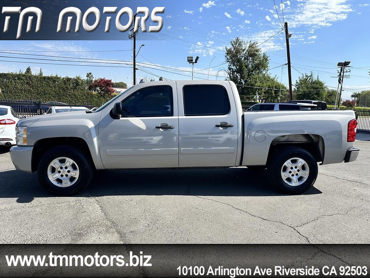 Used 2008 Chevrolet Silverado 1500 LT w/ Max Trailering Pack RWD image 3