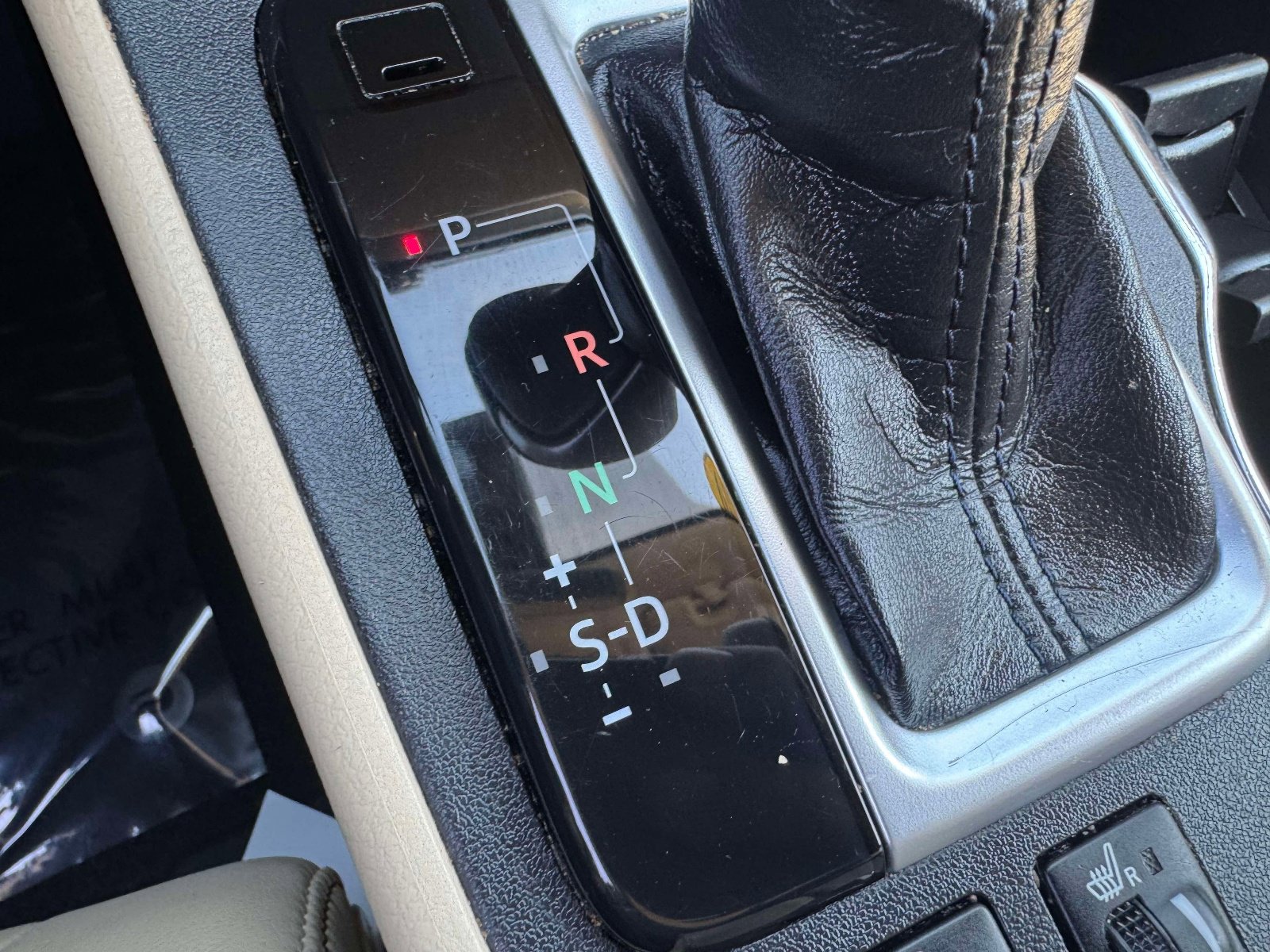 Used 2019 Toyota Highlander XLE image 34