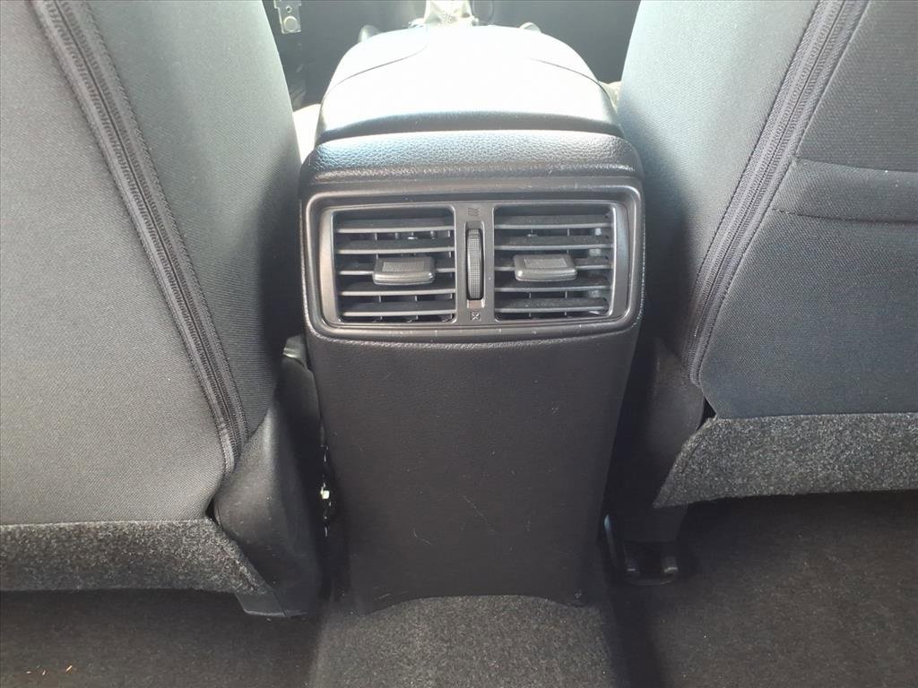 Used 2022 Nissan Rogue Sport S image 28