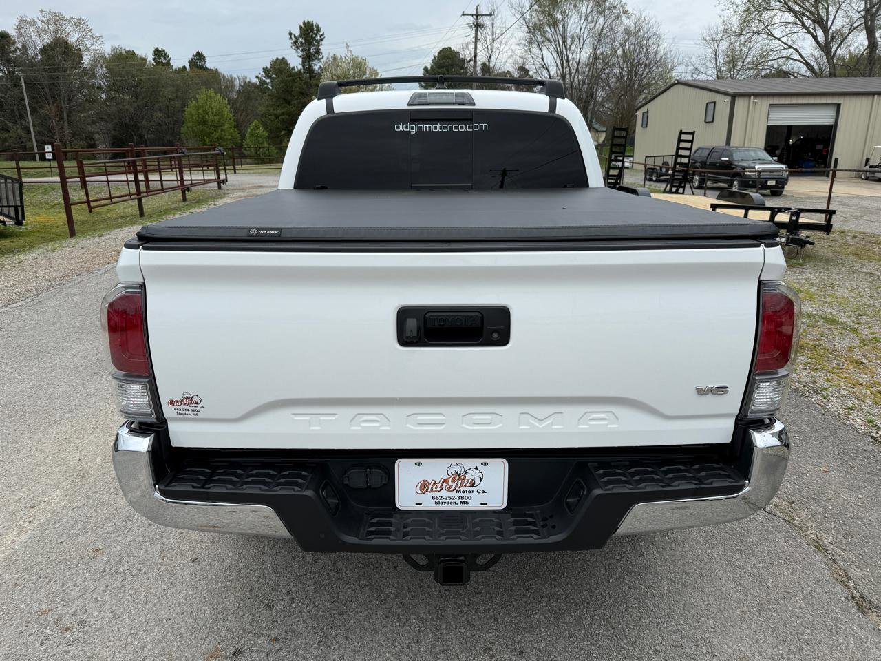 Used 2022 Toyota Tacoma TRD Off-Road AWD/4WD image 4