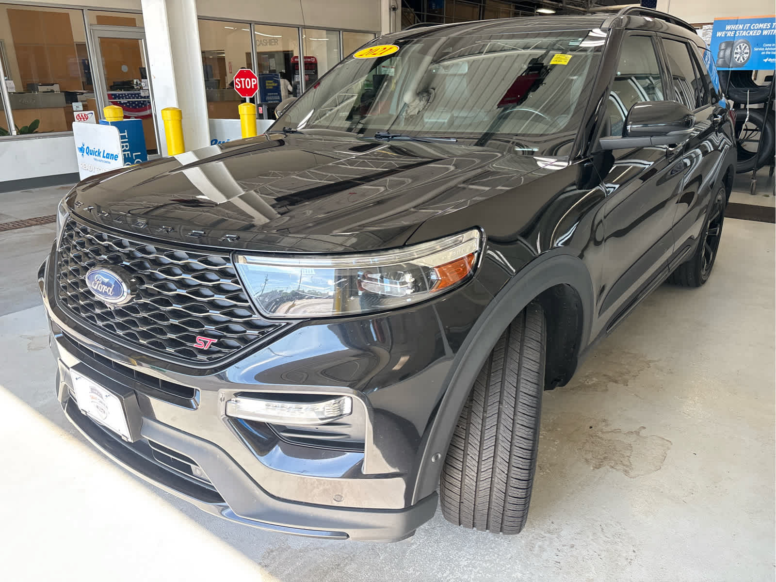 Used 2021 Ford Explorer ST w/ ST Street Pack AWD/4WD image 4