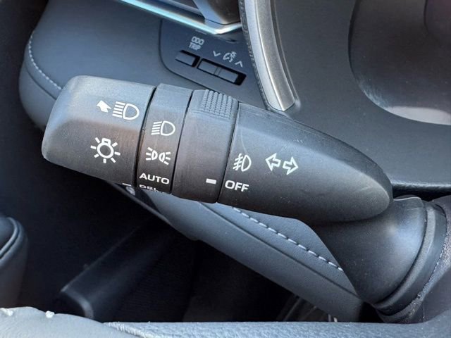 Certified 2025 Toyota Highlander Limited image 31