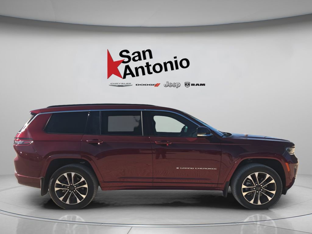 New 2025 Jeep Grand Cherokee L Overland w/ Trailer Tow Package AWD/4WD image 11