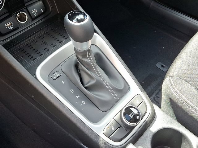 New 2026 Hyundai Venue SEL FWD image 8