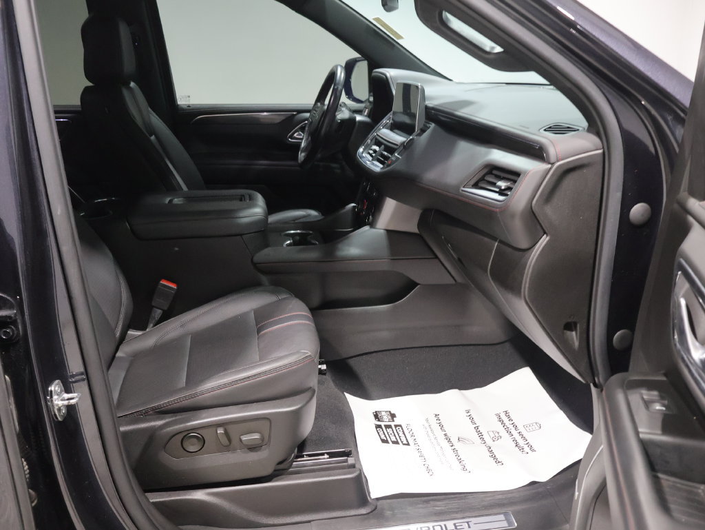 Used 2022 Chevrolet Suburban RST w/ Luxury Package AWD/4WD image 24