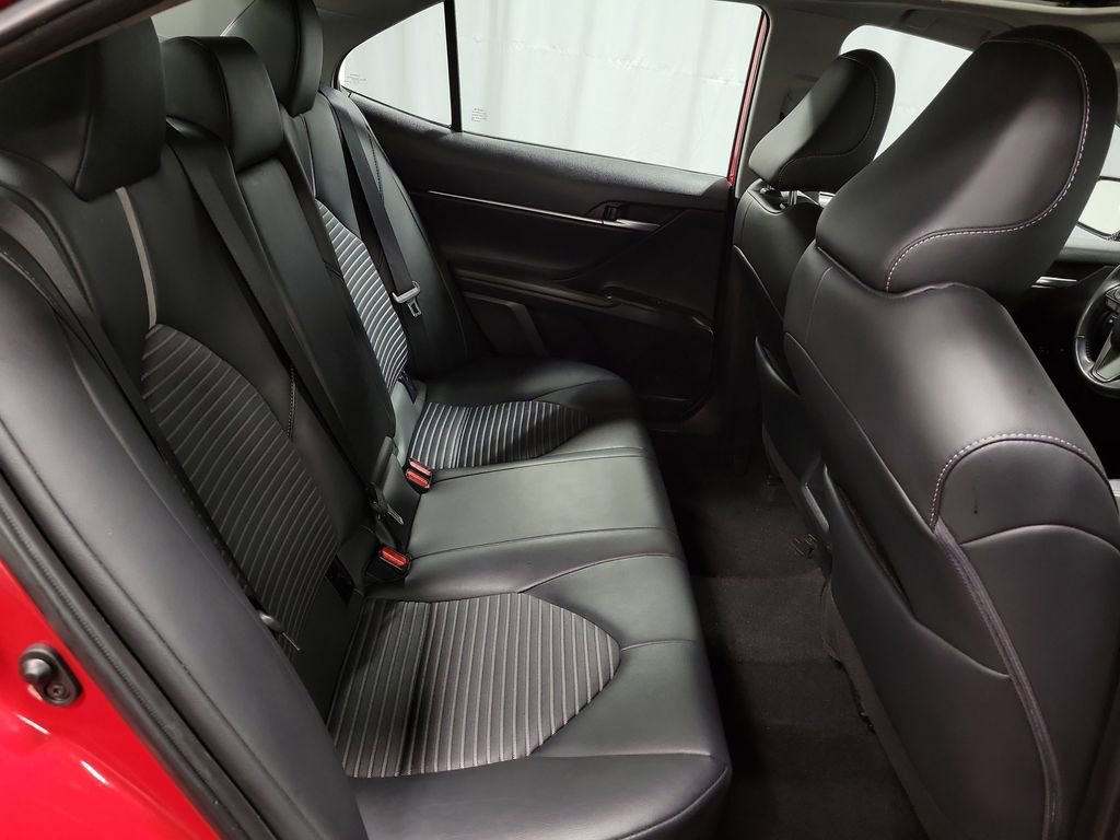 Used 2024 Toyota Camry SE image 25