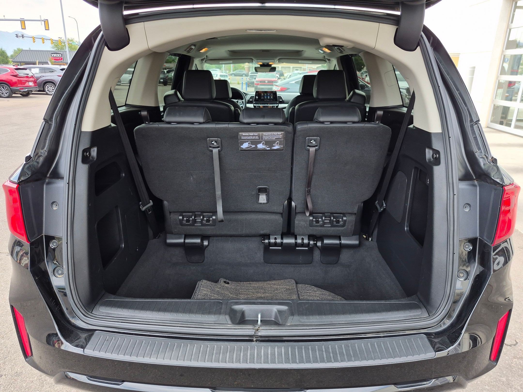Used 2025 Honda Odyssey EX-L image 32