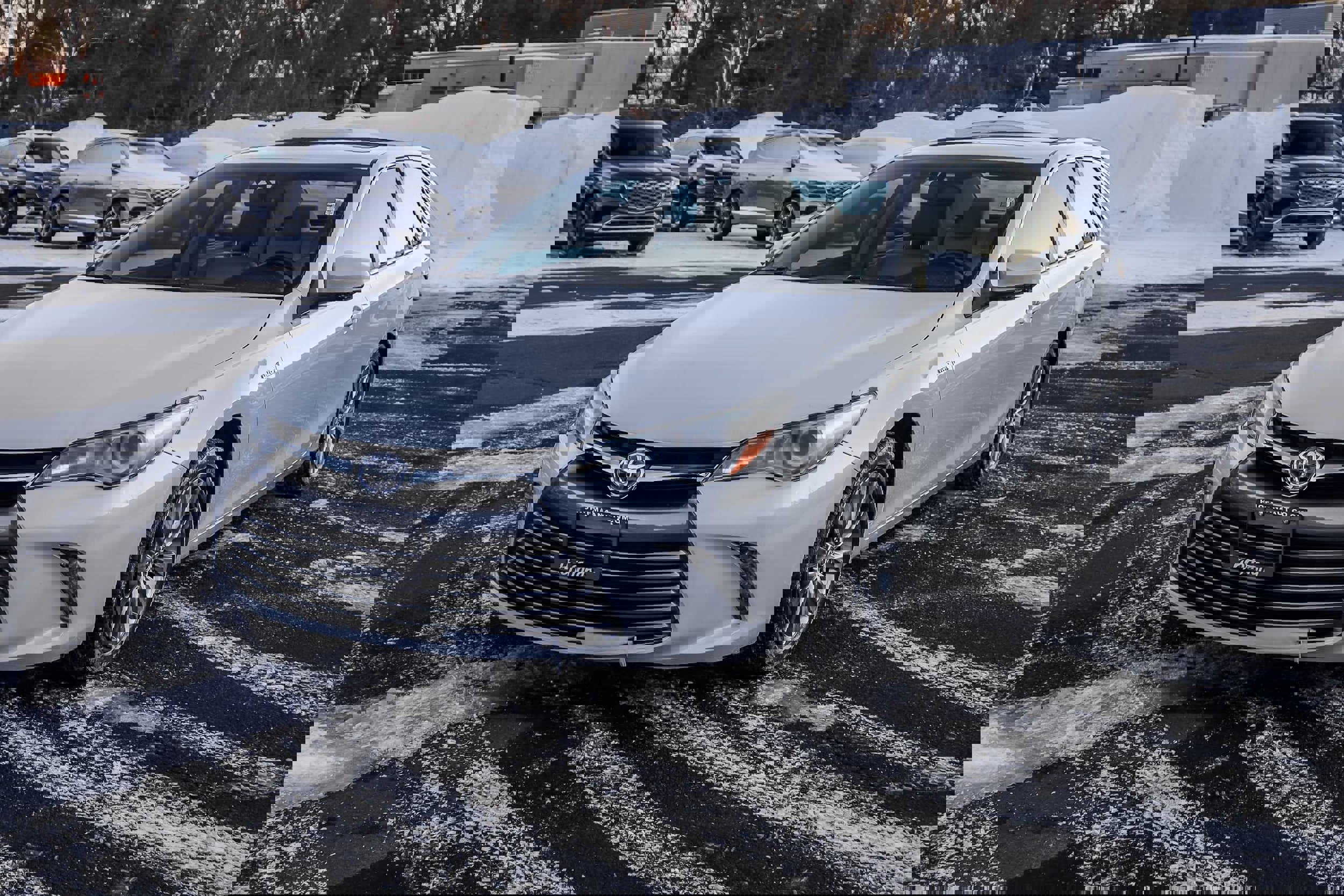 Used 2016 Toyota Camry XLE image 11