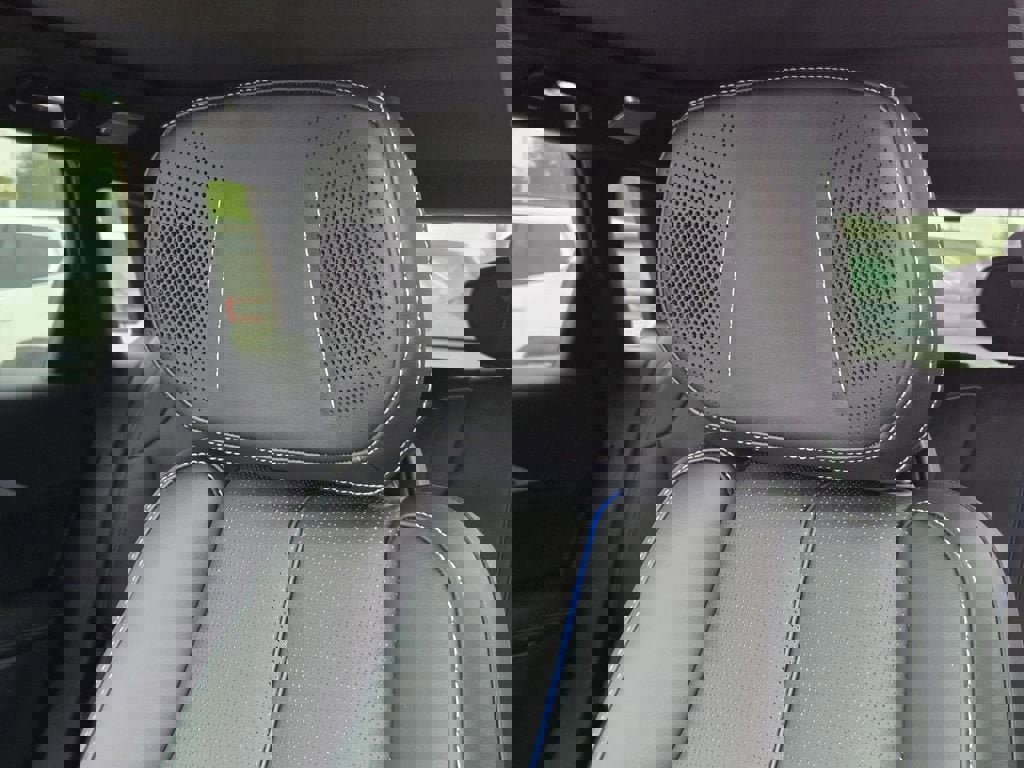 New 2026 Cadillac Lyriq Premium Luxury w/ LPO, Floor Liner Package image 12