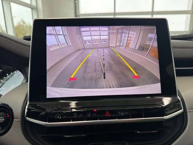 Used 2024 Jeep Compass Limited AWD/4WD image 18