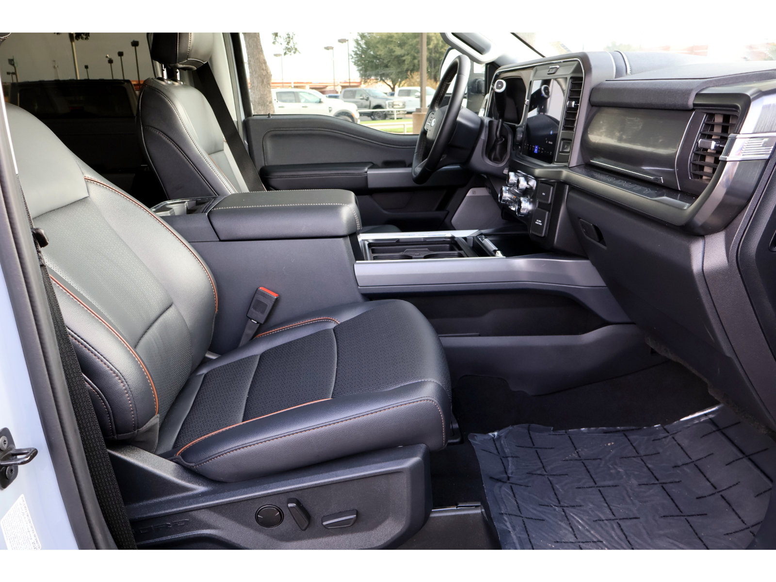 Used 2025 Ford F250 Lariat w/ Lariat Ultimate Package AWD/4WD image 22