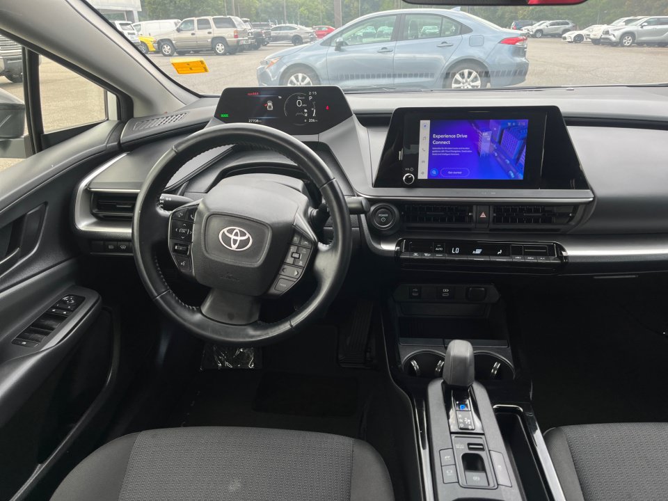 Used 2025 Toyota Prius LE FWD image 21