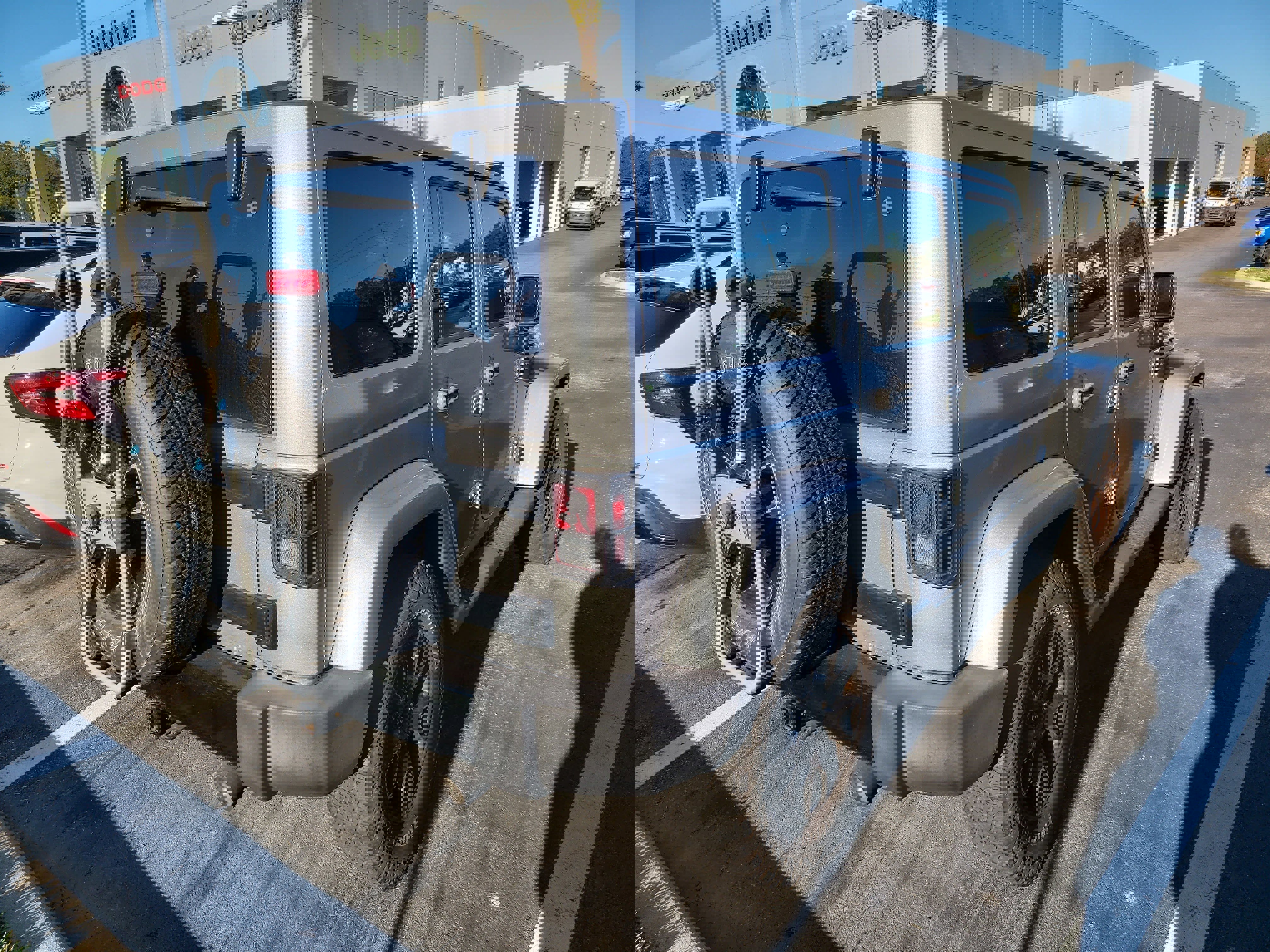 Used 2017 Jeep Wrangler Unlimited Sahara image 4