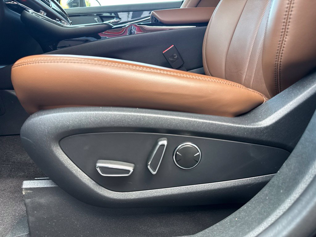 Used 2023 Lincoln Nautilus Reserve AWD/4WD image 30