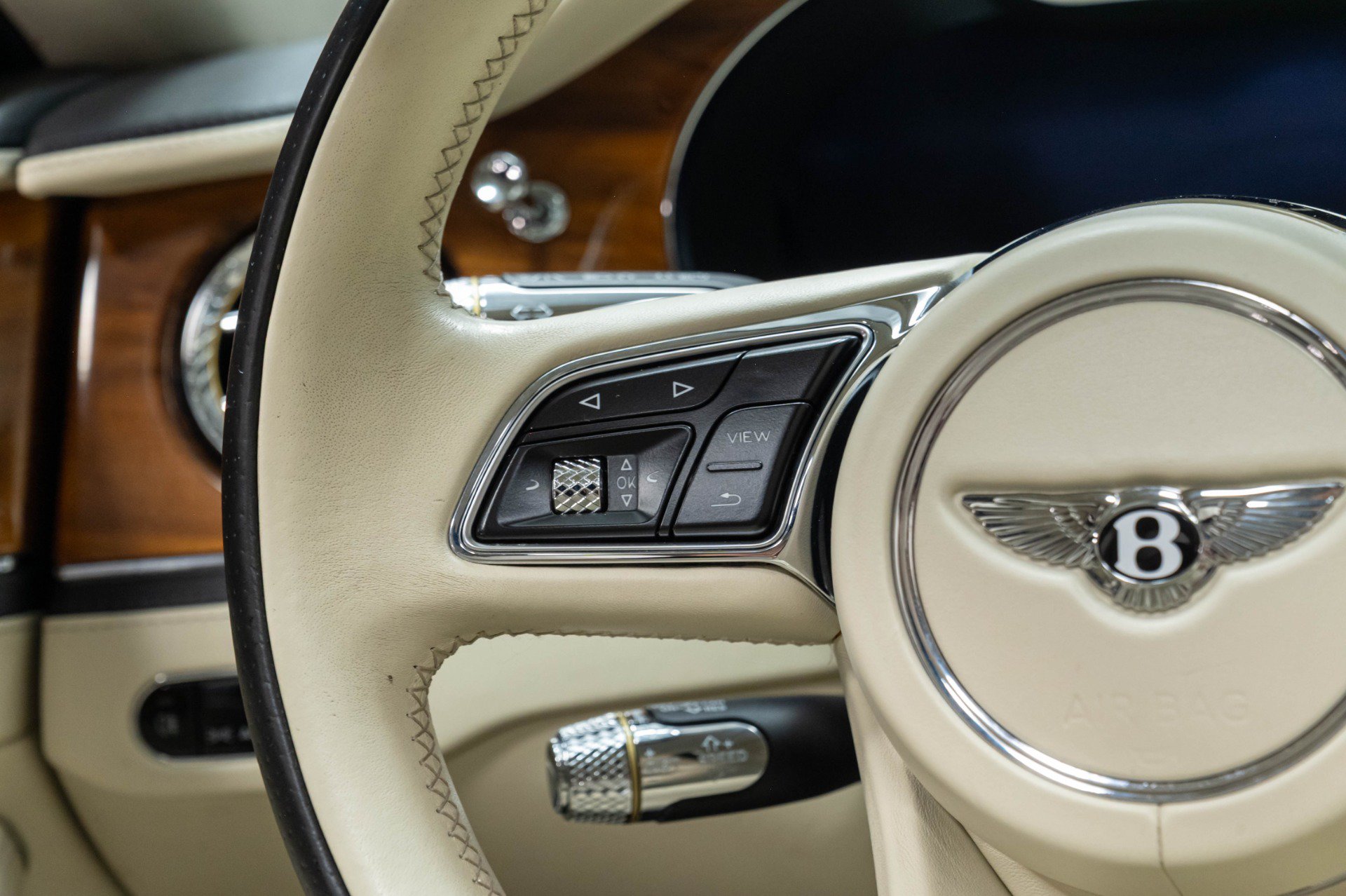 Used 2021 Bentley Flying Spur W12 AWD/4WD image 36