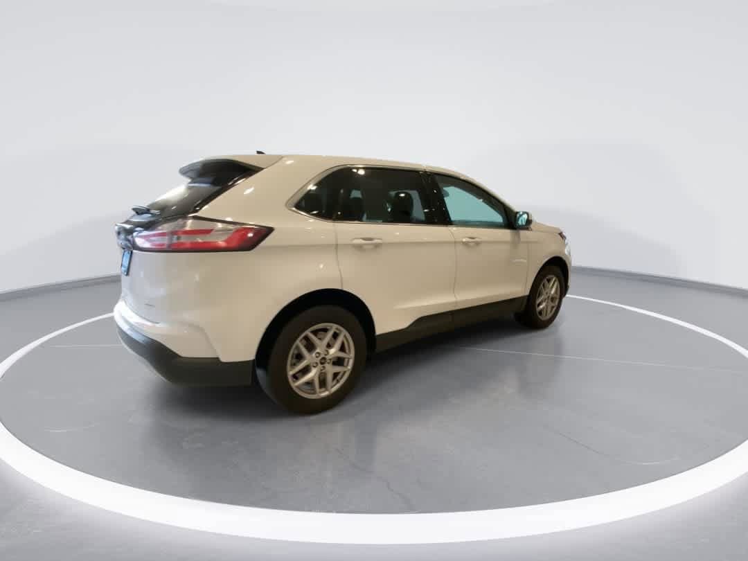 Used 2024 Ford Edge SEL AWD/4WD image 8