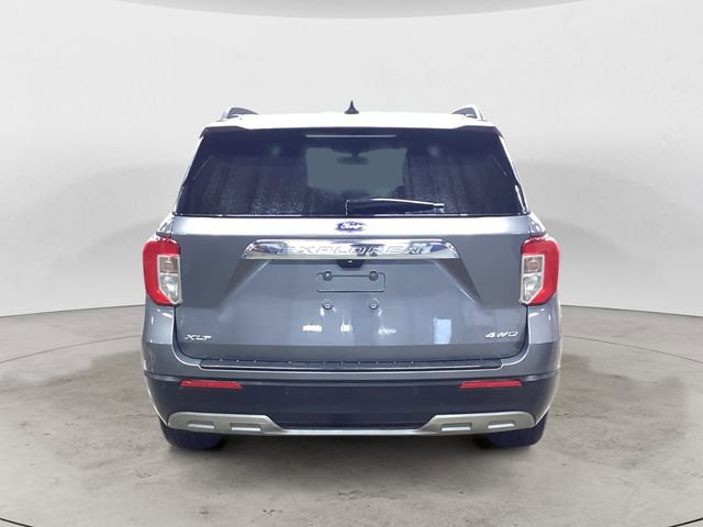 Used 2023 Ford Explorer XLT w/ Equipment Group 202A image 4