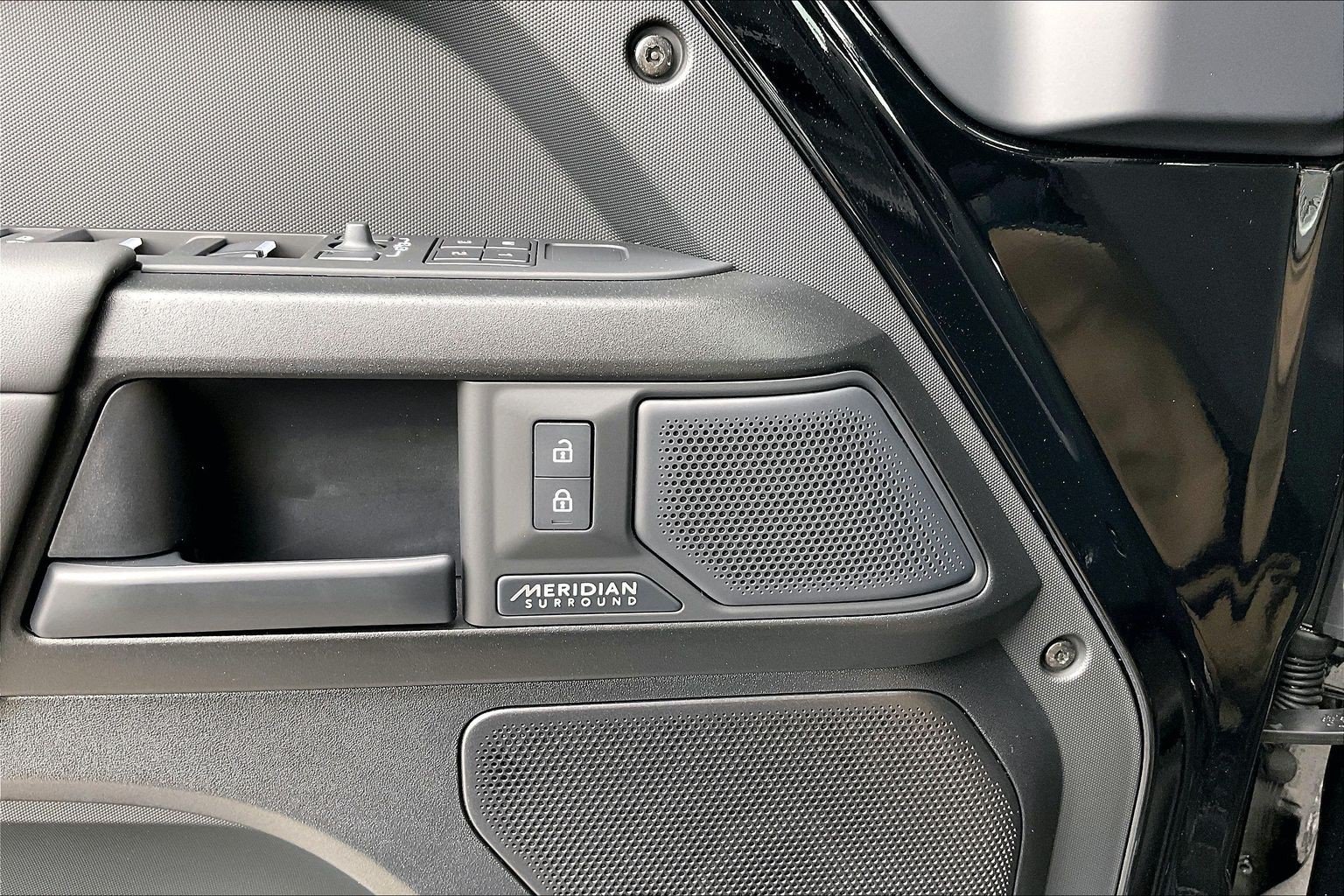 New 2026 Land Rover Defender 110 OCTA AWD/4WD image 26
