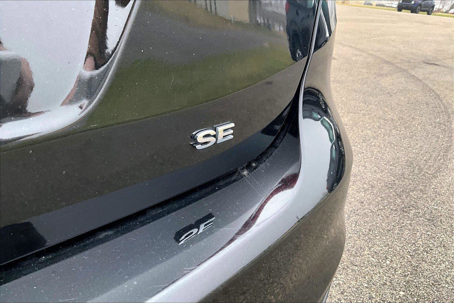 Used 2015 Ford Focus SE w/ Equipment Group 201A image 8